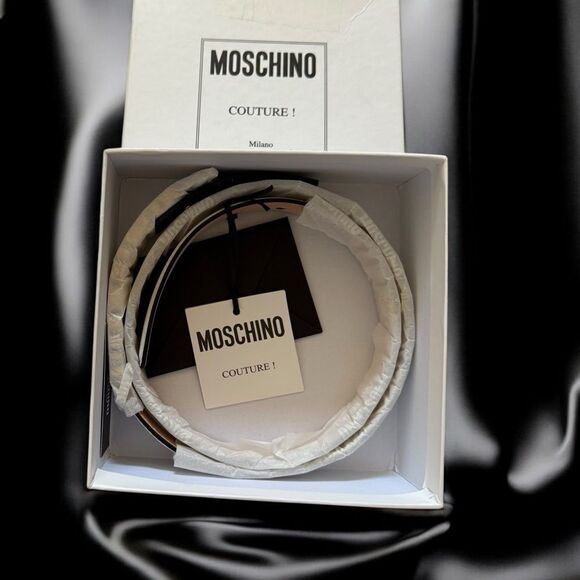 New Authentic Moschino Couture Belt Woman White Size 42 Model 7 A8006 1” Width main image 5